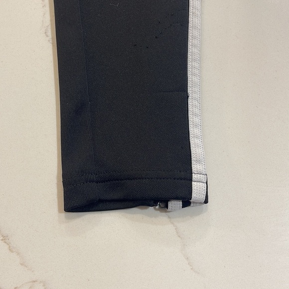 White and black adidas running pants - Picture 5 of 5